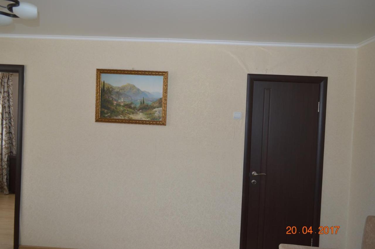Apartments On Prospekt Oktyabrya ウファ エクステリア 写真